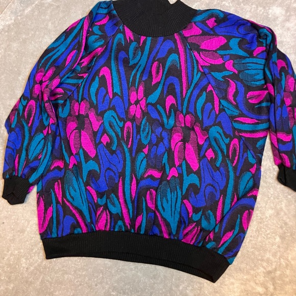 Colorful Abstract Patterned Sweater - Picture 1 of 6